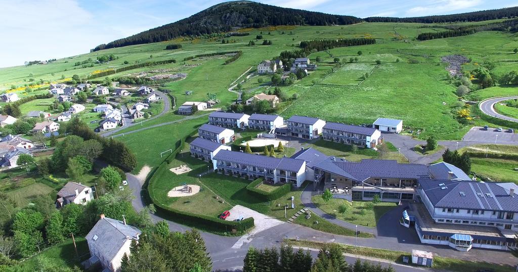 Vvf Haute-Loire Les Estables Hotel Екстериор снимка